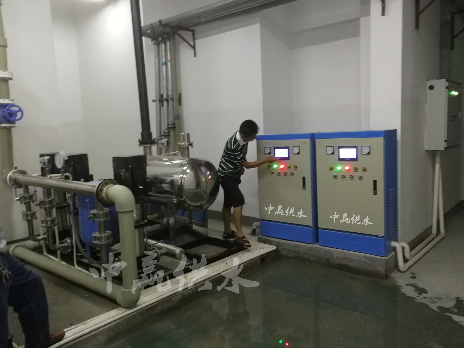 無負壓供水設備現(xiàn)場調(diào)試圖